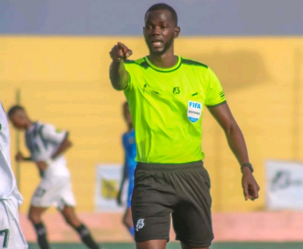 Al-Ahly SC vs Orlando Pirates : Babacar Sarr au sifflet 