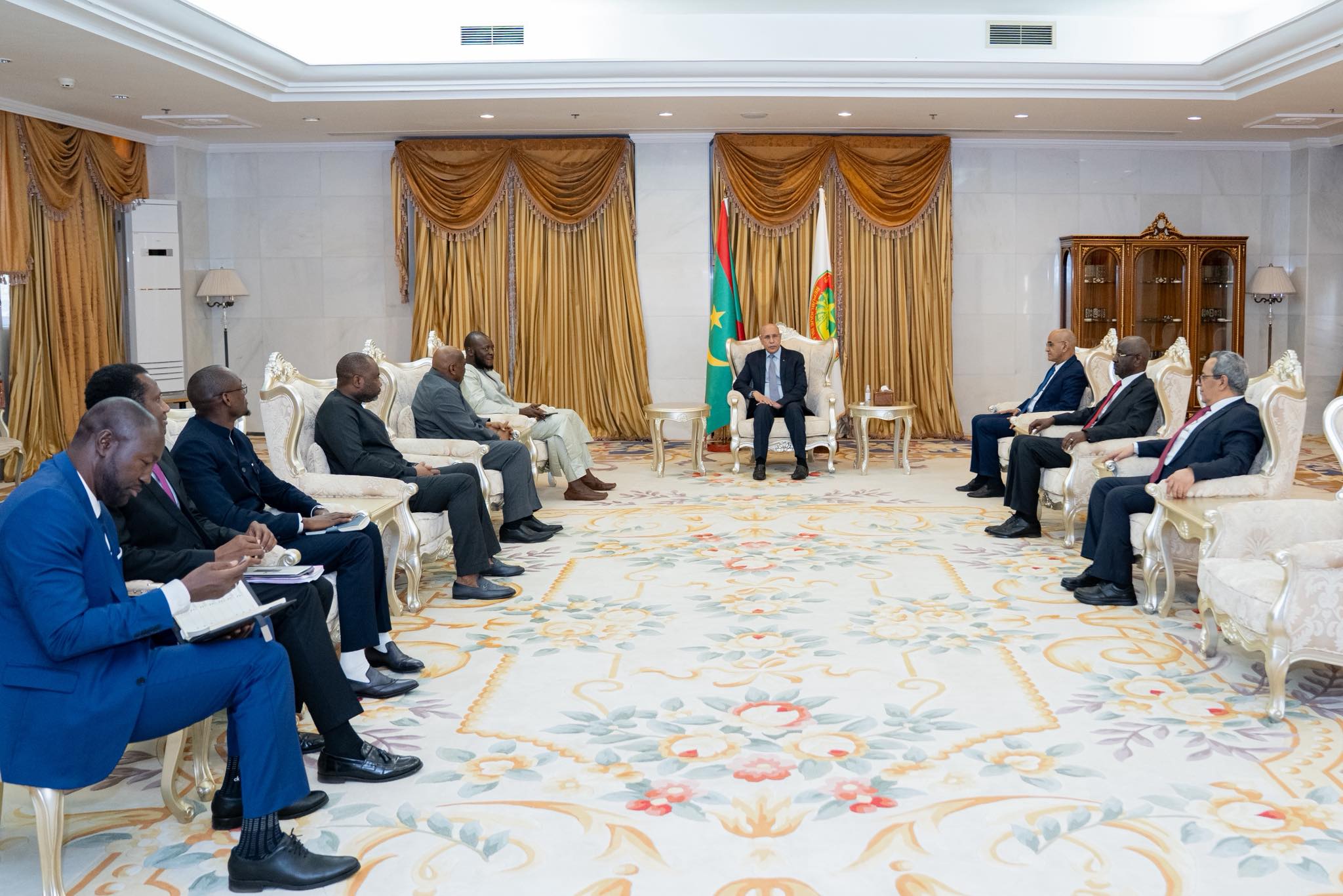 Le Président de la République reçoit une délégation guinéenne de haut niveau