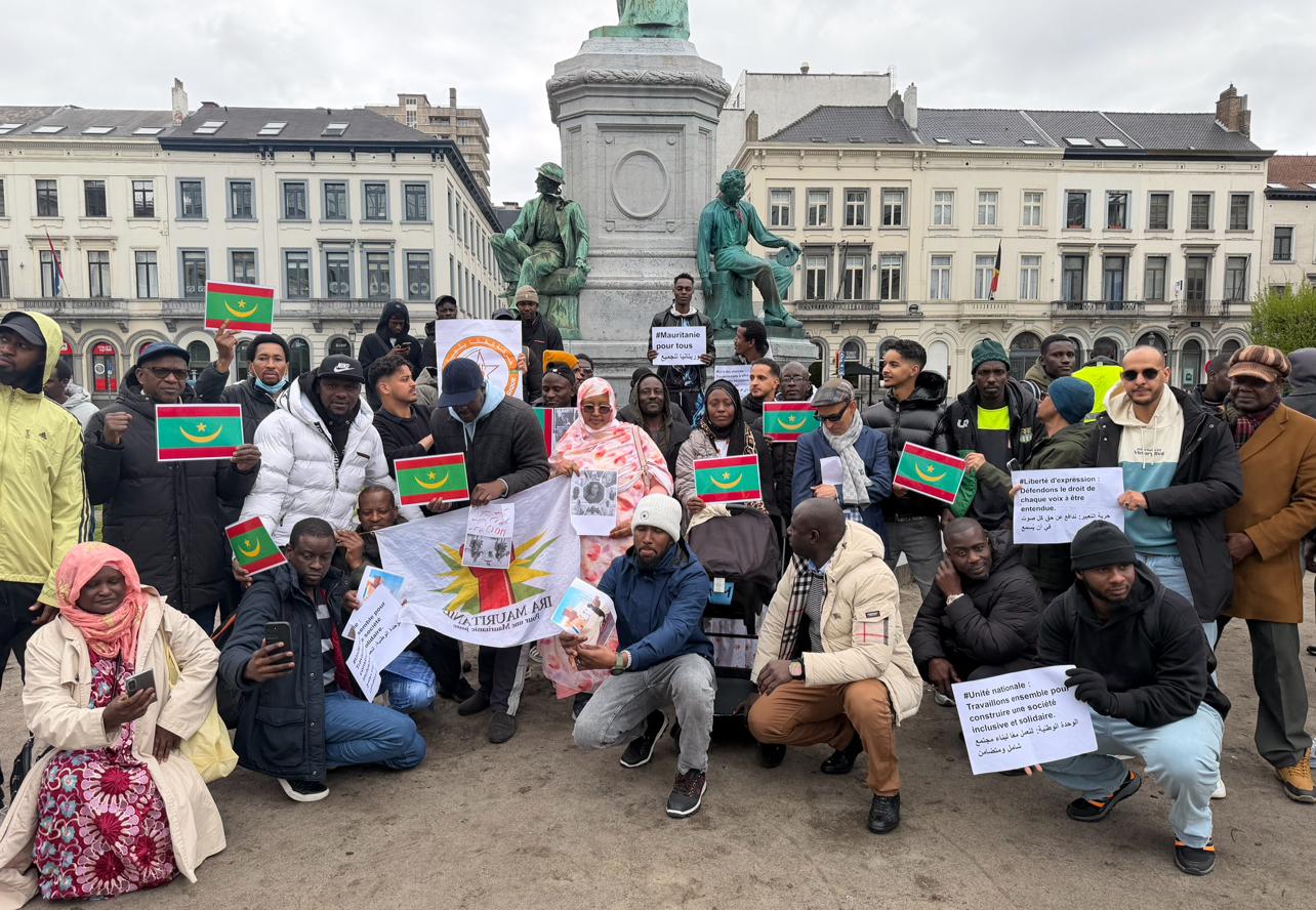 Manifestation d'Ira Belgique, TPMN, Kavana et SPD devant le parlement européen, à Bruxelles