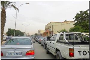 Dernier virage avant la fête d’El Fitr : Entre embouteillages et bousculades dans les marchés