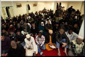 El Mina: Un imam pris à partie par un fidèle dans une mosquée